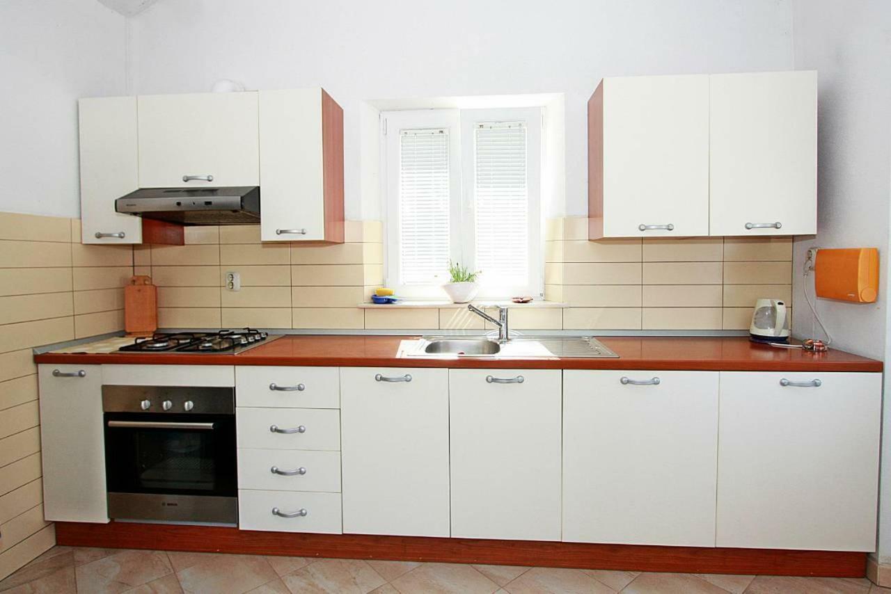 Apartmani Nila Pucisca Dış mekan fotoğraf