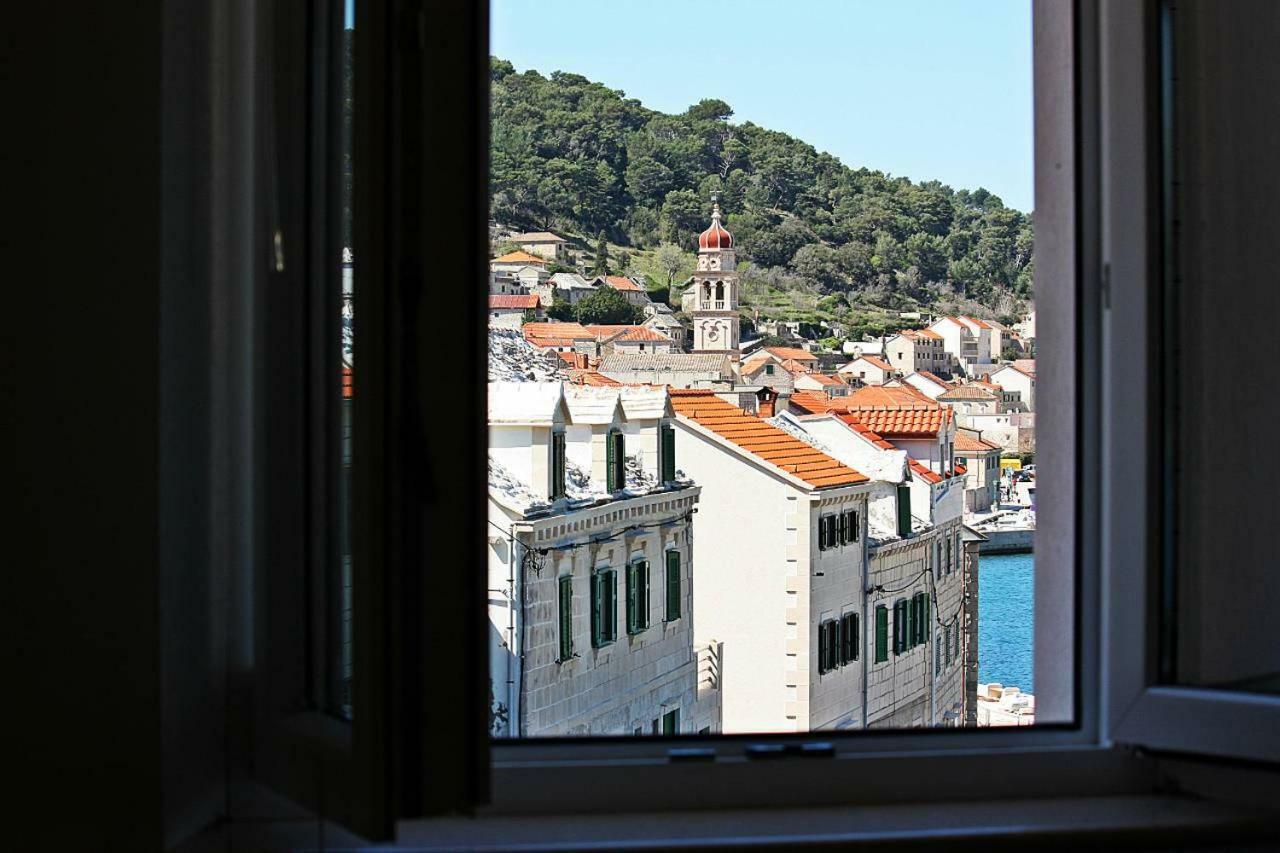 Apartmani Nila Pucisca Dış mekan fotoğraf